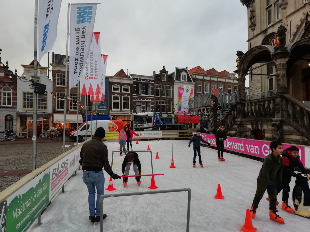 We zijn vandaag begonnen met <a href="/SportpuntGouda/">SPORT•GOUDA</a> om op <a href="/GoudseIJsbaan/">Goudse IJsbaan</a> coole schaatsclinics te verzorgen voor basisschool kids. Gaaf!