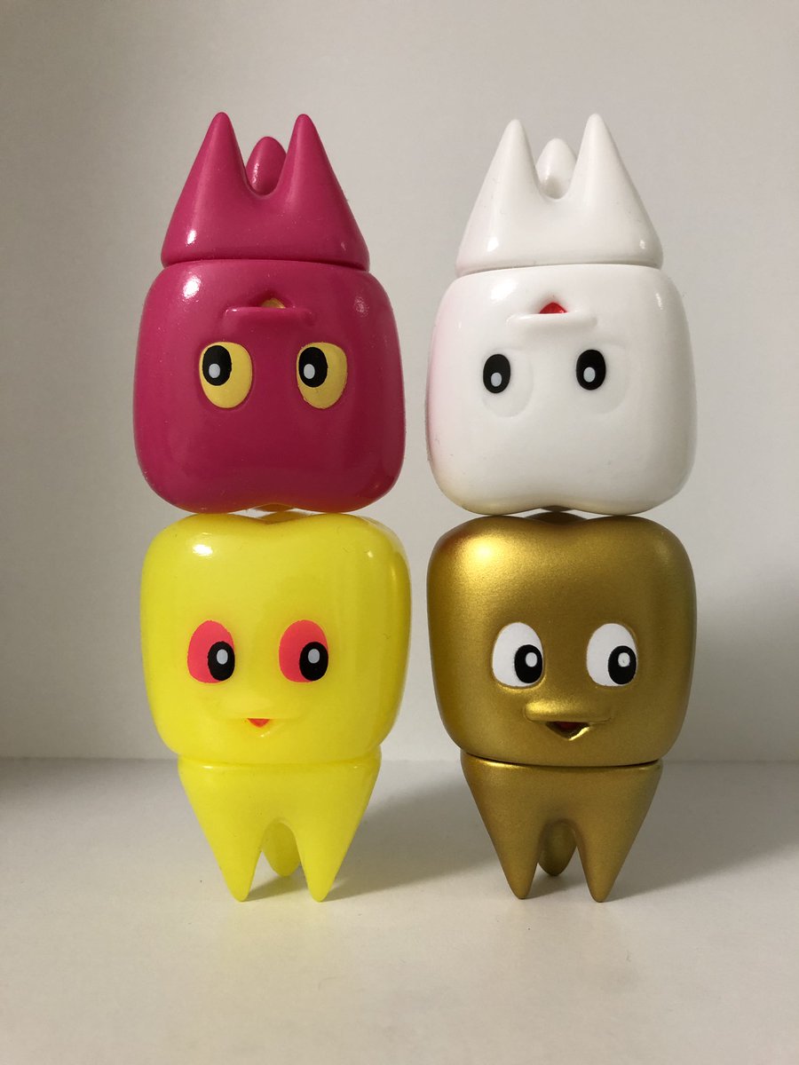 DISC_IN's tweet photo. スーフェス79
木内歯科医院「臼歯のキューシーちゃんミニ(ゴールドグリル)」。
金歯!並べて楽しい。 #キューシーちゃん #木内歯科 #sf79 https://t.co/bKZpvlxat1
