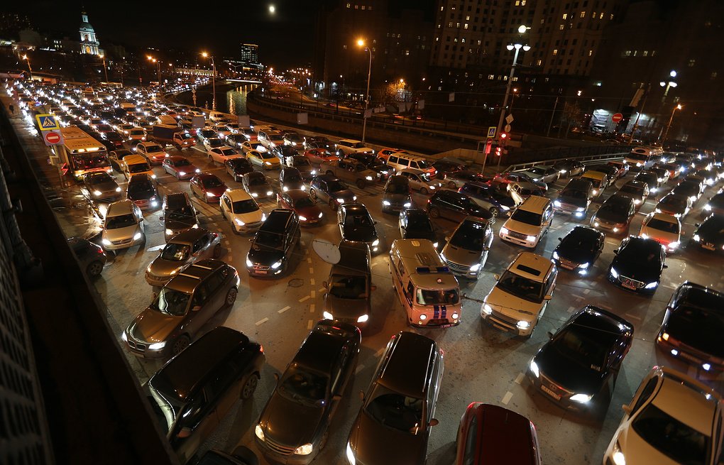 Москве есть пробка. Пробки на ТТК. Пробки в Москве. Московские пробки. Пробка машин.