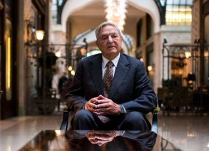 carettamc11's tweet photo. #GeorgeSoros personalità dell'anno 2018 per il #FinancialTimes. I colleghi banchieri senza scrupoli, spietati speculatori e quanti mirano a sfruttare l'immigrazione incontrollata ringraziano sentitamente. @secoloditalia @giorgiameloni @FratellidItaIia https://t.co/Qro3M8v0VR