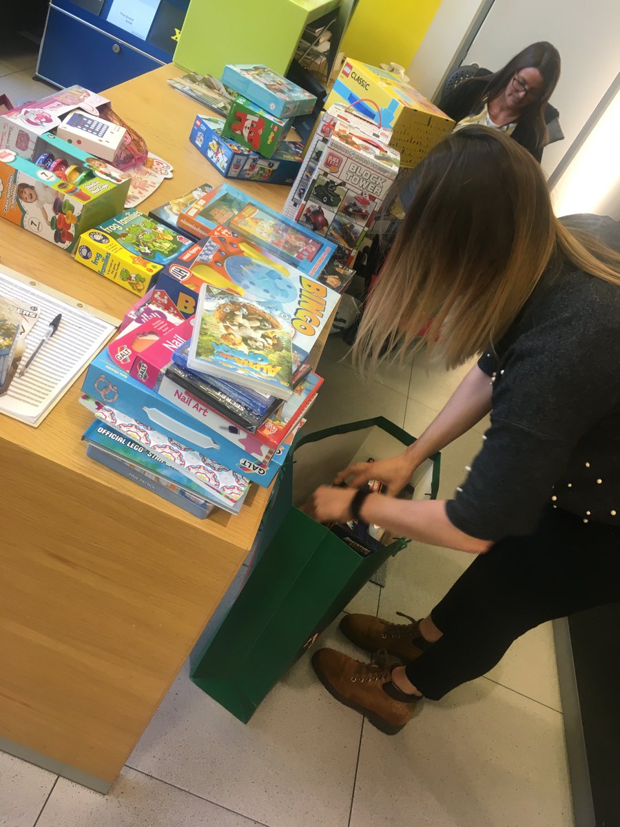 AssociatedA's tweet photo. We took a trip down to @Bham_Childrens this morning to deliver all the toys we collected as an office. 

Truly wonderful to see how many city businesses take the time to collect and deliver gifts. Good work all! And well done to all the hospital staff doing such amazing work! https://t.co/sZLO1dHkce