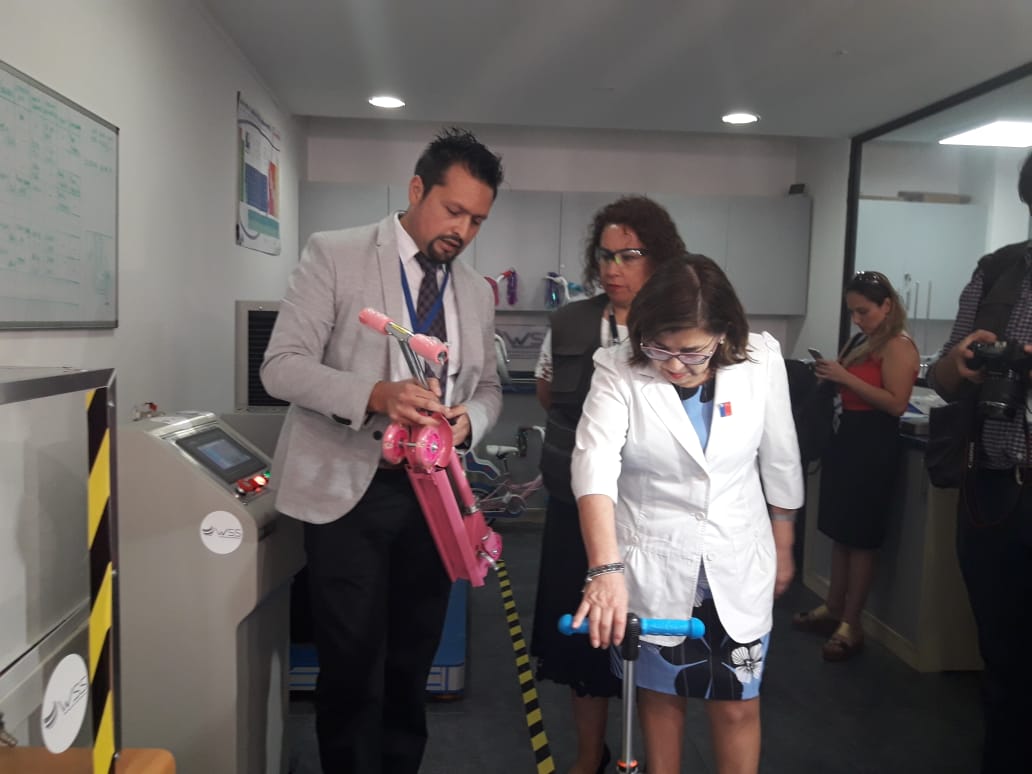 Seremi <a href="/OyarceRosa/">Rosa Oyarce</a>: “En Navidad no debemos jugar con la salud d nuestros niños.Regalar una bicicleta es más q dar un juguete,es la responsabilidad d iniciarse en la cultura vial. Junto con los rodados pueden conllevar riesgos de accidentes" #NavidadSegura