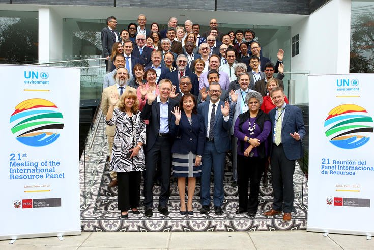 GGKP_Policy's tweet photo. .@UNEPIRP is recruiting experts on #ClimateChange, #Land, #Biodiversity, #Metals & #Minerals, #MarineResources, #EnvironmentalDisplacement & #Migration, #Environment & #DevelopmentEconomics, and Life-cycle Analysis. Apply by 6 January. Learn more: https://t.co/nVrlaqCqcN https://t.co/bOiO5K1LcI