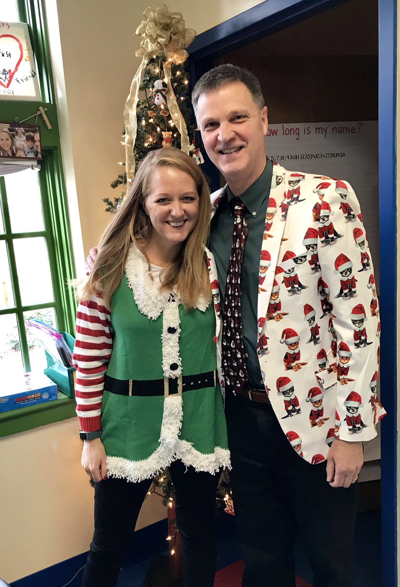 RStew613's tweet image. Meowy Christmas. #trinityLearns