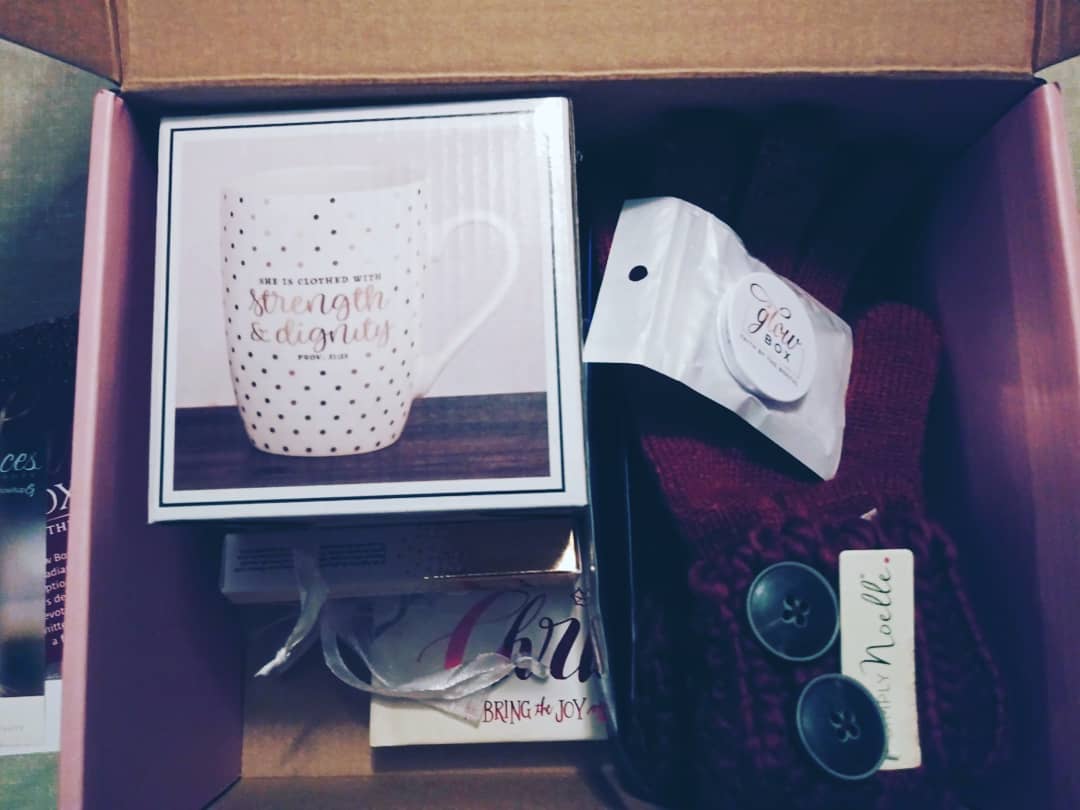faithhopeloveBG's tweet image. Very excited to share with all about #GlowBox 😍

Glow Box is Canadian; Christian company which delivers beautiful Christian items for December; March; June and September all in box form and at great price. 
I love my box items; so feel free to check Glowbox out!! 
#God #World
