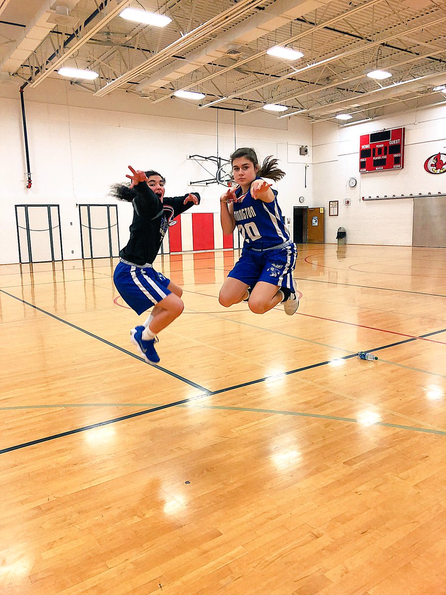 madelynrau01's tweet image. happy birthday em gress!! can’t believe you’re 18!! love youu and i hope you pass all your finals!!❤️🎉