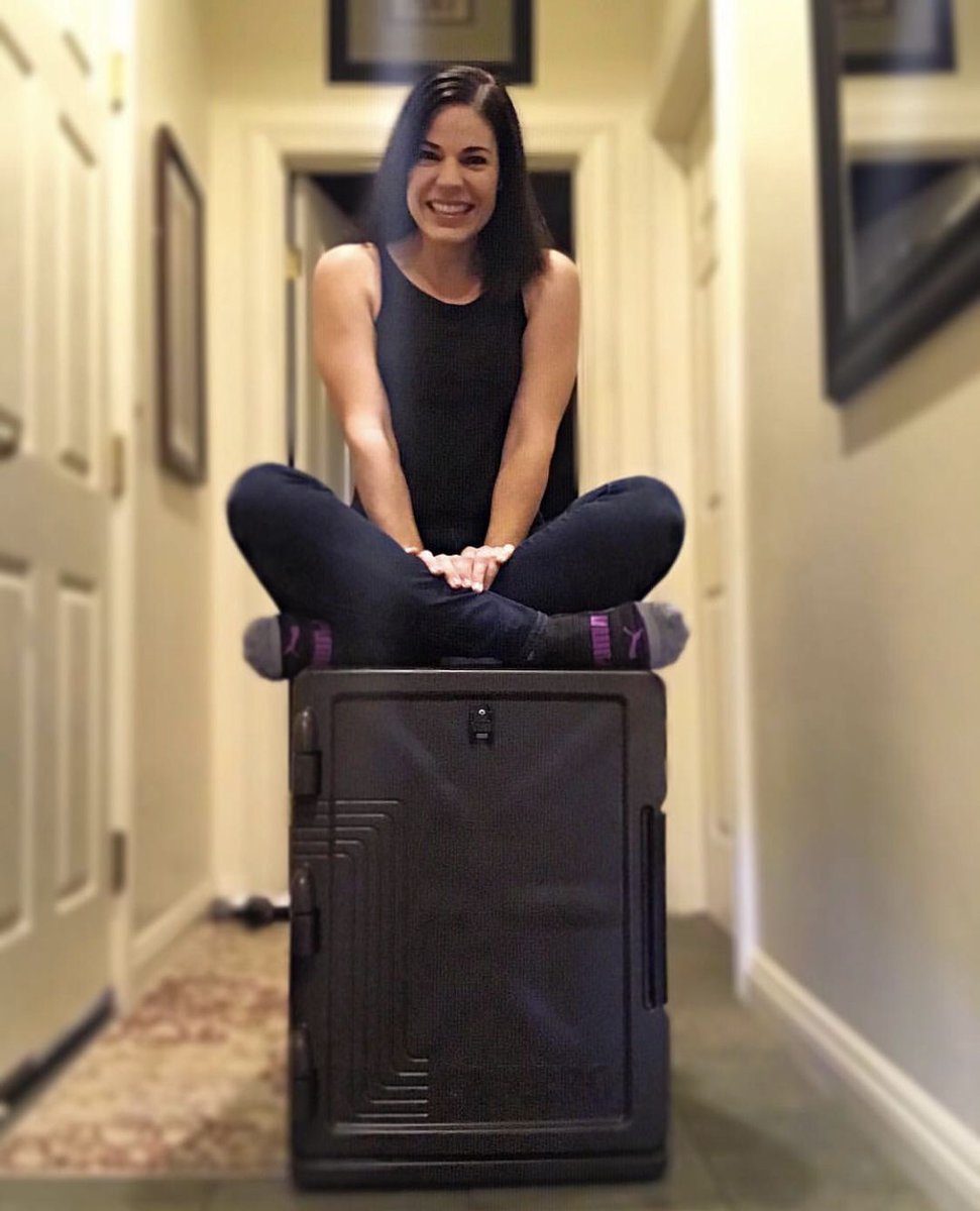 Cambro1's tweet photo. βHi my name is Jo and I get way too excited about culinary equipment,β says Instagram follower @_ohjo_. We can relate...anyone else?? πββοΈ
#cambro #upc400 #insulatedtransport https://t.co/v0OzWNSYPK