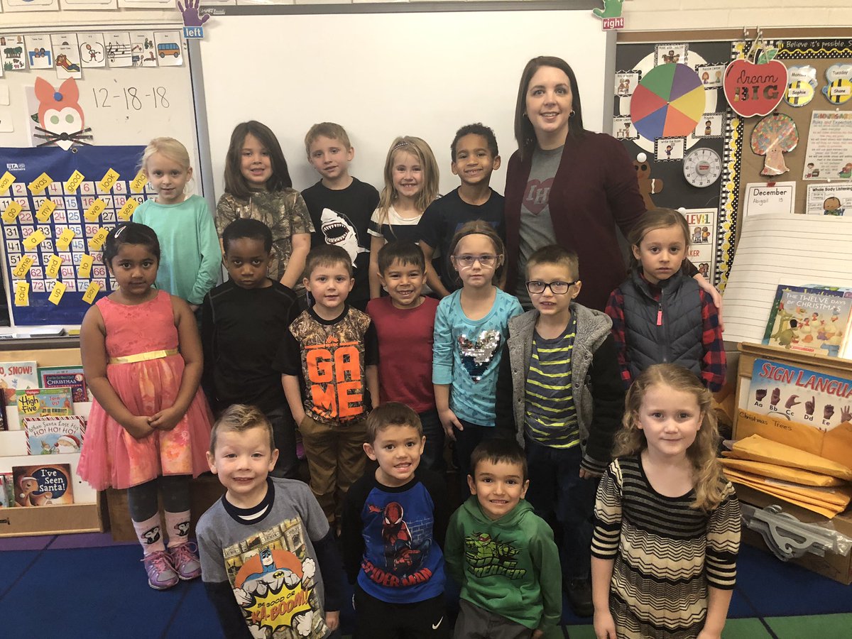 Loved reading to Mrs. Ginder’s kindergarten today! They are ready to catch an elf!