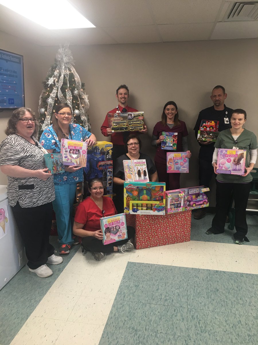 Salem_Hospital's tweet photo. Thank you, SMDH for supporting the Annual Fire House Toy Drive.  This year we are providing toys for 286 children.  This is the most children we have ever served.   Dent County has supported this toy drive for over 30 years. 

https://t.co/crXTv8SFfh https://t.co/xeySz3hZyS