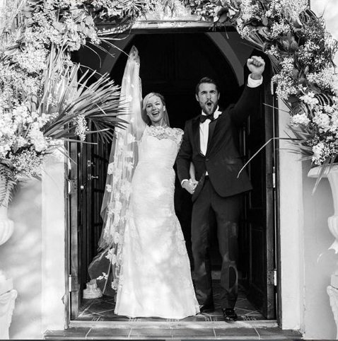 Actress @EmilyVanCamp in #custom #lelarosebridal at her wedding in the Bahamas this past weekend. #weddingwednesday
