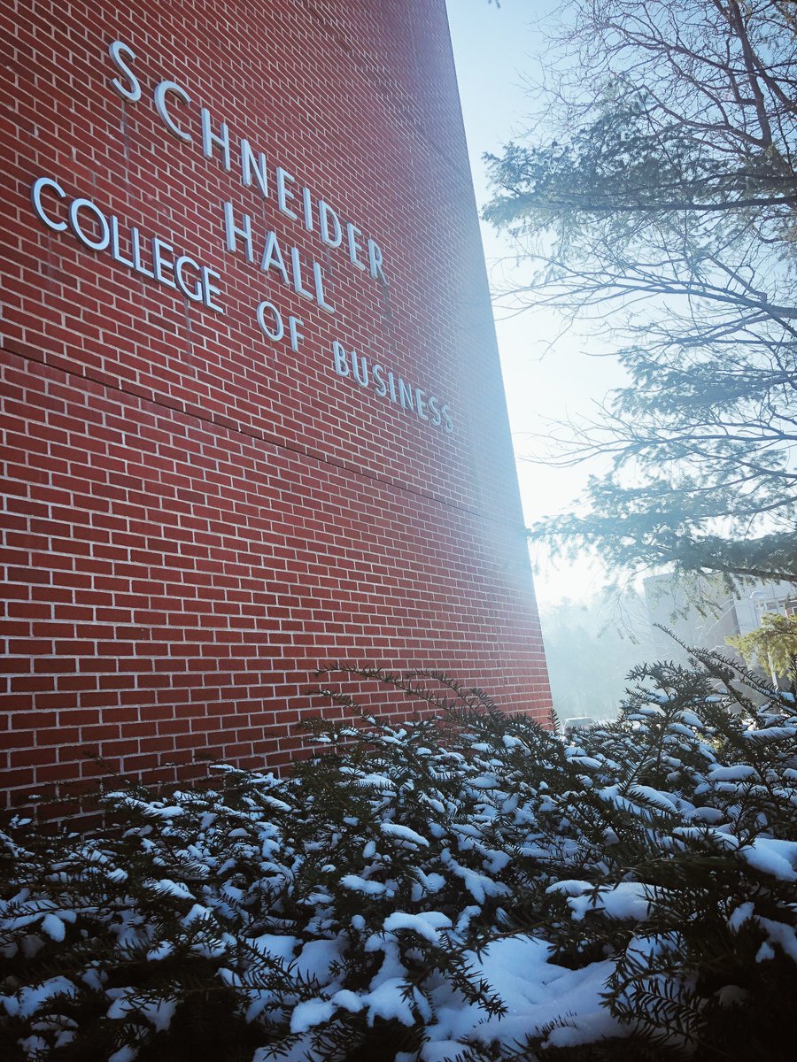 UWECStudentLife's tweet photo. It's always a good morning on the #MostBeautifulCampus! Happy Wednesday Blugolds! #uwec https://t.co/nSpMDL715r