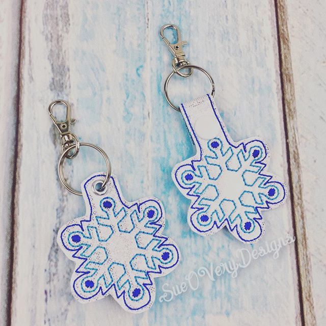 sueoverydesigns's tweet photo. Nearly finished!!! These In the Hoop Key fobs will be FREE this Friday exclusively through my Facebook group for one week ONLY. Head there now and ask to join!!
•
•
#inthehoop #machineembroidery #machineembroiderydesigns #bernina125 #berninausa #berninaambassador #sueoveryde… https://t.co/VtykfKMD50