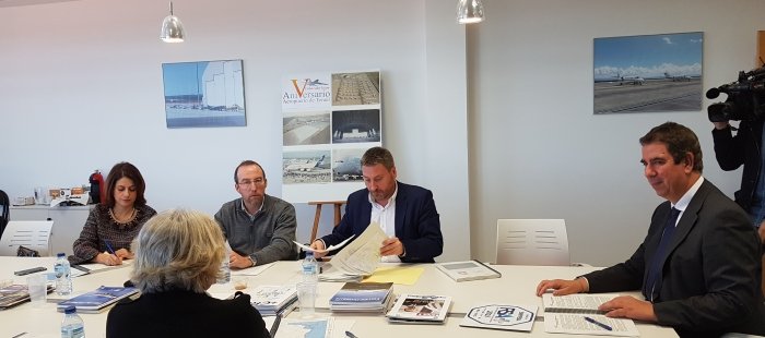 aeropuerteruel's tweet photo. El Aeropuerto de Teruel contará con una nave logística, un nuevo hangar para pintura y la segunda ampliación de la plataforma de estacionamiento @aeropuerteruel @TeruelAirport @GobAragon #PLATA #RSA #innovación https://t.co/4DnhNdDQtO https://t.co/xTAOEriaSV