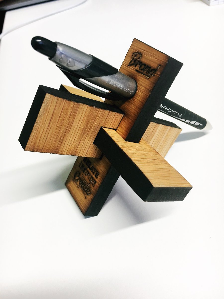 loomdigital's tweet photo. Thanks @brondbrand for this wonderfully unique gift! We will never loose our pen again! #ChristmasPresent #Brond https://t.co/ulQYojnnbA