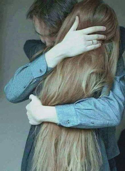 abdalrhmnrda492's tweet photo. ثم ضمها إلىَ صدره وقال : ما بها سعادتي حزينه ؟♥ https://t.co/ouLaEbUTFU