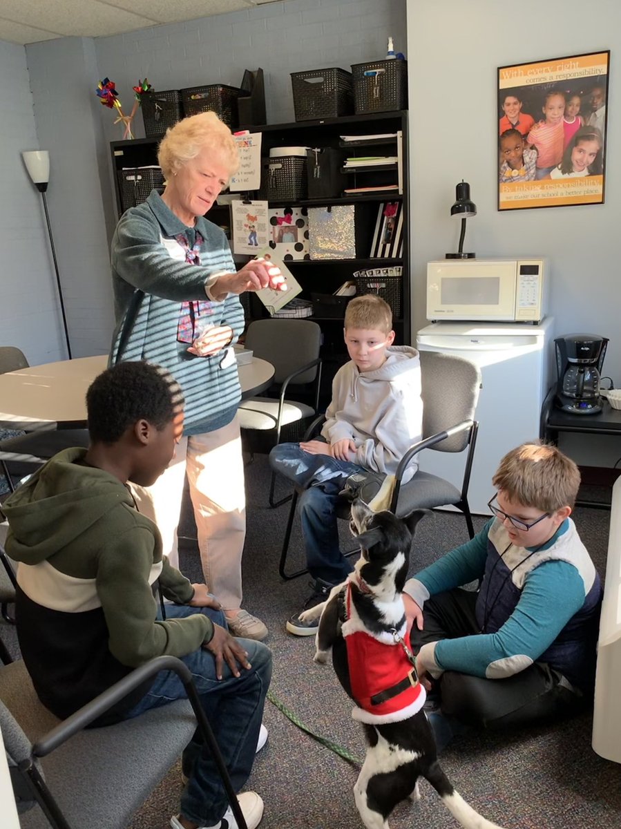 Thanks for making us smile, Fritzie!! 🐶😃💕💕