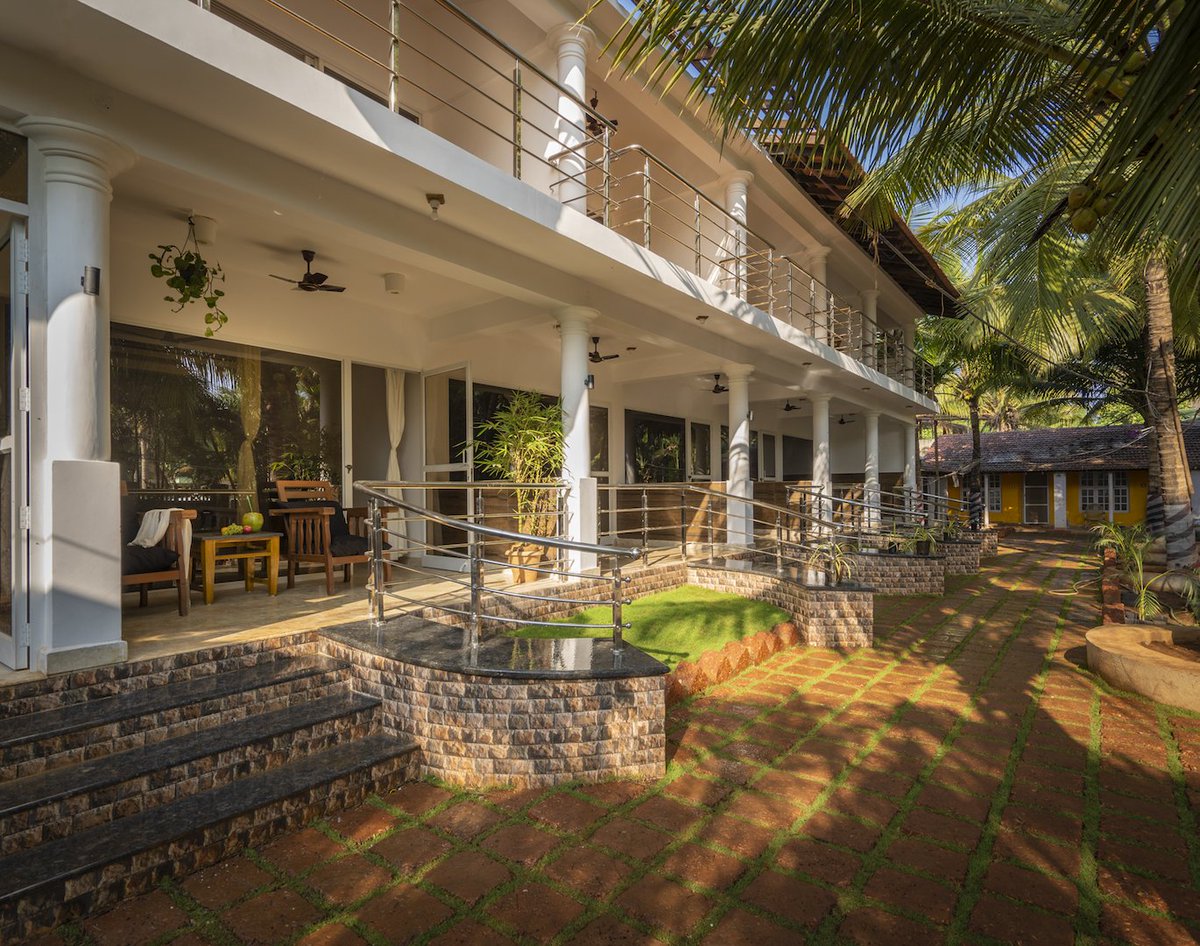 CrystalGoa's tweet photo. The whole team have been burning the midnight oil and we are so proud to be opening two hotels on 21 December, Crystal Goa Emerald Edition and Crystal Goa Onyx Edition #besthotelingoa https://t.co/2qVU2TIDtH