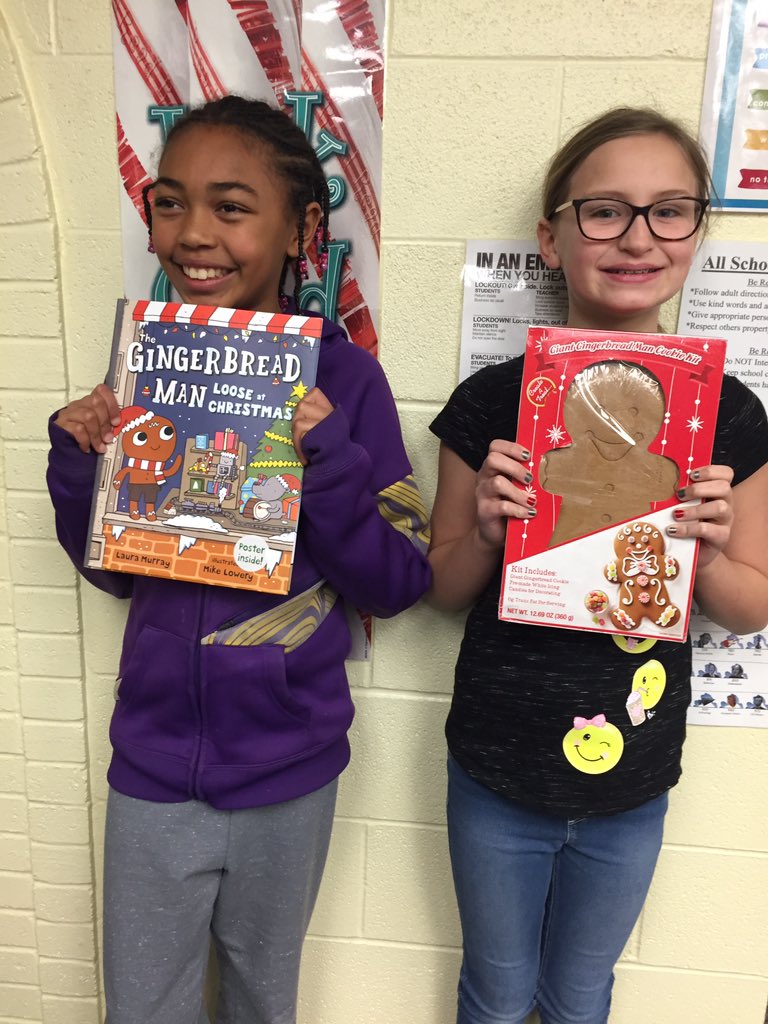 FruhwirthGreg's tweet photo. Washington’s two winners of the  Gingerbread Guess Who Contest👏#Washwildcats https://t.co/yUoYtcbxOa