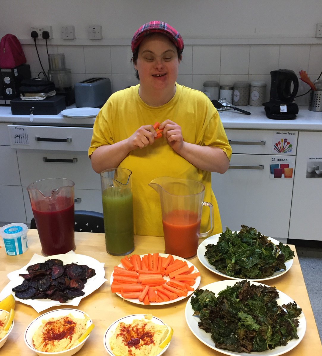 PIPLDN's tweet photo. Earlier Gemma and other students also made some #HealthySnacks to have with our @Fruitful_PIP juices that we had in the fridge. The kale, carrots and beetroots were donated by @CityHarvest. It has been a busy day for Gemma's Kitchen! #WastelessWednesdaysβ #BeLikePip #LD https://t.co/8LxOKYD6rF