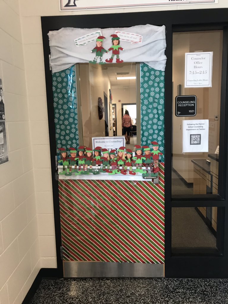 phsthecharge's tweet photo. Caught you’re door decorations!!! #thecharge 🎄❄️ https://t.co/nUbNVmZBxA