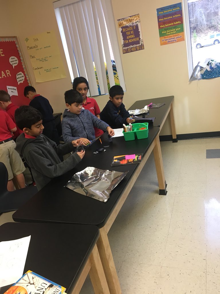 StepNoodles's tweet image. 3rd graders challenged to build a boat with paper, foil and tape that can hold at least 10 cubes.... lets get building @LangtreeCharter #Engineering #SciencelabRULES