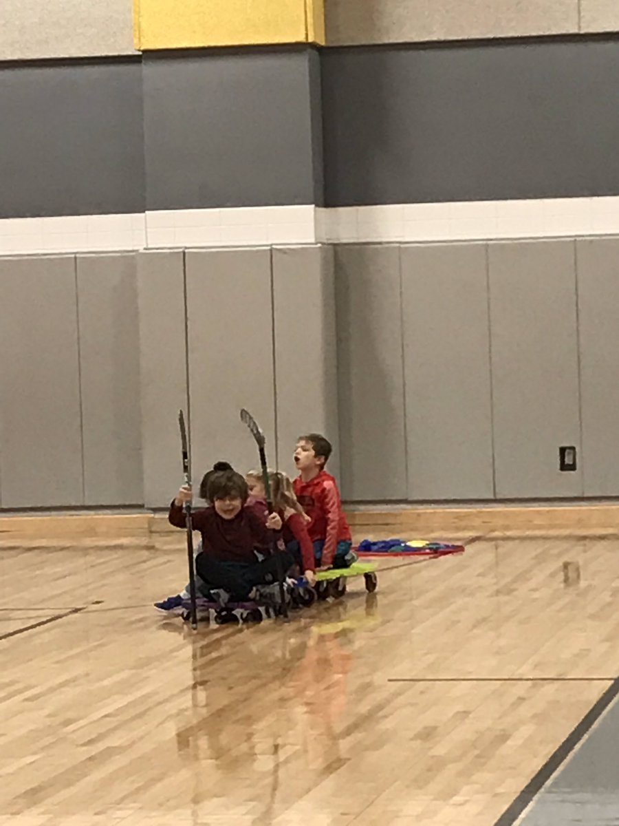 BlazerPalm's tweet photo. #ELFSTEAM in the gym this week. We are having a blast trying to get to the presents and deliver them! https://t.co/rFQp98ycyQ