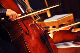 From the Baroque to the present day, the <a href="/CHSunConcerts/">Conway Hall Sunday Concerts</a> 2019 season offers a huge variety of chamber music. Performers include: <a href="/simondcallaghan/">Simon Callaghan</a> <a href="/bengoldscheider/">Ben Goldscheider</a> @lesvoce <a href="/MinervaPnoTrio/">Minerva Piano Trio</a> <a href="/allunaensemble/">ALLUNA 🌙</a> <a href="/pixelsensemble/">Pixels Ensemble</a> &amp; many others…
- Info &amp; Tickets: bit.ly/2iM5SO6