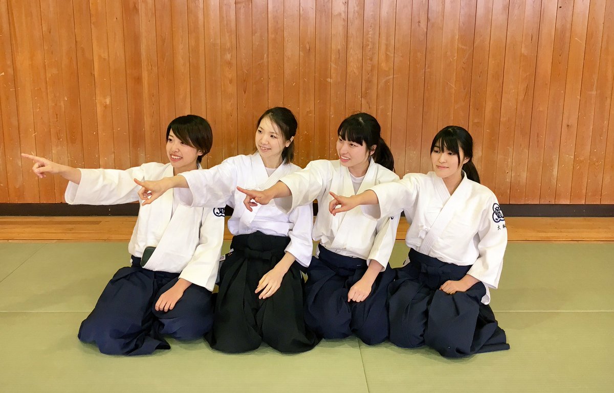 神戸女学院大学 合気道部 Op Twitter 11 24 東京大学気練会さんの演武会にお邪魔しました 多田先生 雑賀先生の演武やお話はとても刺激的でした 気練会のクレープは行列が出来ていたので食べ損ねてしまいました ざんねん ふじこ 神戸女学院大学 合気道部 Op Twitter 11 24 東京大学気練会さんの演武会にお邪魔しました 多田先生 雑賀先生の演武やお話はとても刺激的でした 気練会のクレープは行列が出来ていたので食べ損ねてしまいました ざんねん ふじこ