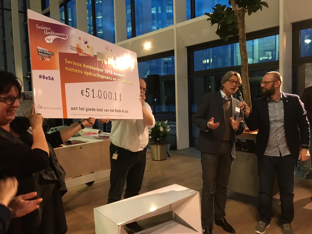 Serious Ambtenaar tweet media