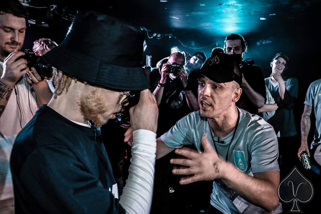 PremierBattle's tweet photo. What's your favourite 3 UK vs UK battle this year?

📸 Velk Velkov
🧢 @acevestiti https://t.co/ocySNeOOip