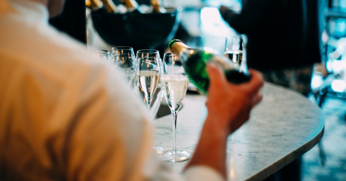 CareerStartNY's tweet photo. If you find yourself in a continuous cycle of hiring new help, it might be time to consider partnering with a staffing agency that #specializes in finding the best, most reliable wait staff and bartenders in the area.

https://t.co/GLSSz9G0Gg https://t.co/T8GXEU1Y9E