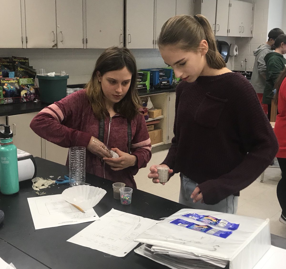 hamilton_laur's tweet photo. 7th graders participating in the water filtration challenge &amp; making connections between content areas. #Newfieldcsd #problembasedlearning #crosscurriculum @allyssagraham_ https://t.co/BwzSVB0Nid