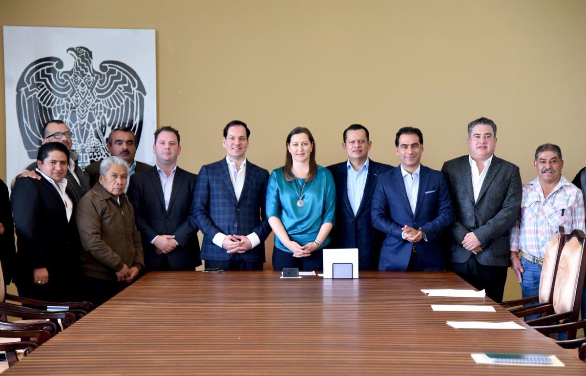 Martha Erika Alonso (@marthaerikaa) on Twitter photo Valoro la disposición por parte de los alcaldes emanados del <a href="/partidoverdemex/">Partido Verde</a>, para trabajar de manera coordinada con el Gobierno del Estado por el bienestar de sus municipios. Me queda claro que el anhelo de una Puebla más segura y con mejores oportunidades lo compartimos todos. Valoro la disposición por parte de los alcaldes emanados del <a href="/partidoverdemex/">Partido Verde</a>, para trabajar de manera coordinada con el Gobierno del Estado por el bienestar de sus municipios. Me queda claro que el anhelo de una Puebla más segura y con mejores oportunidades lo compartimos todos.