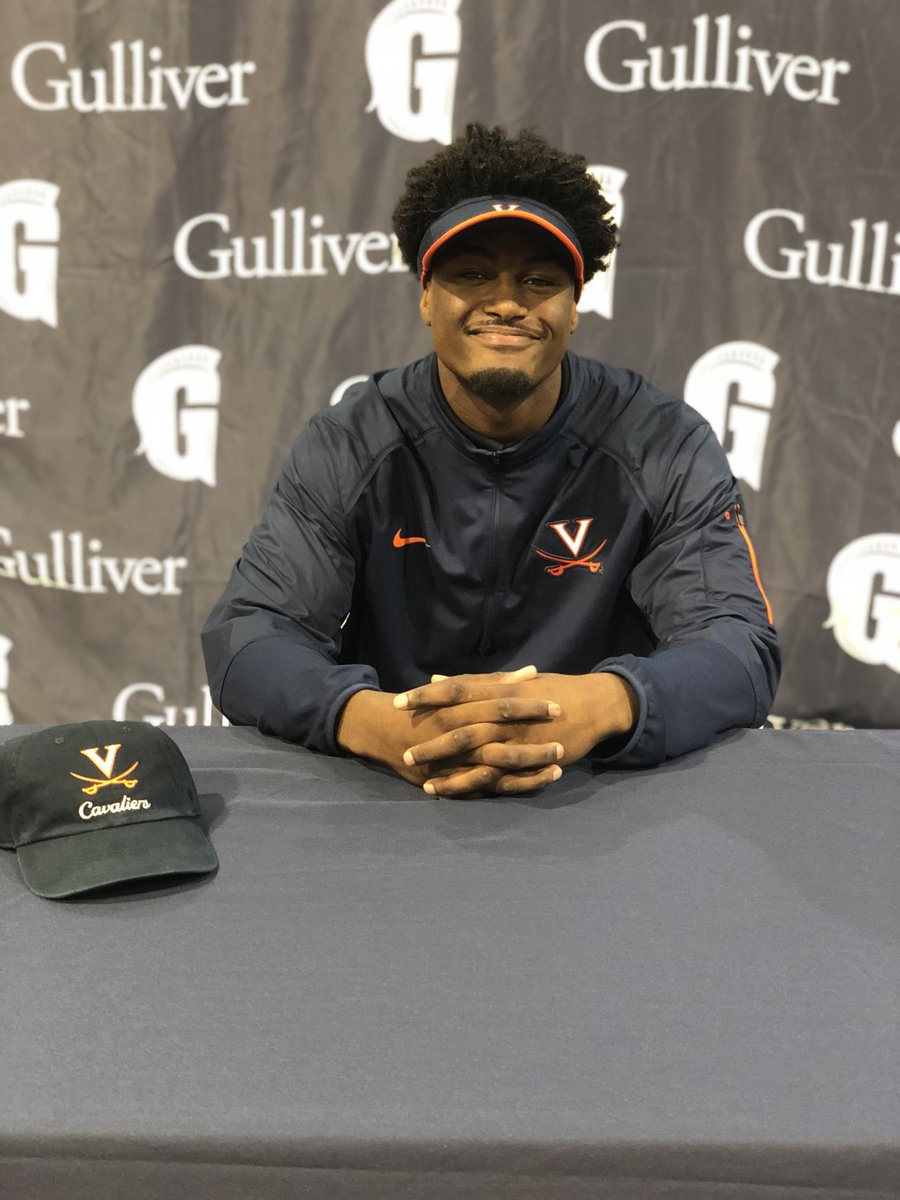 GulliverPrep_'s tweet photo. Congrats to D'Sean Perry '19 on signing with @UVAFootball where he plans to play football and study medical science. Not only is he a 3 sport athlete, he is an honor student, an artist and an ambassador for diversity in our community. Best of luck! #GulliverPride #ForeverARaider https://t.co/pel9F11DsK