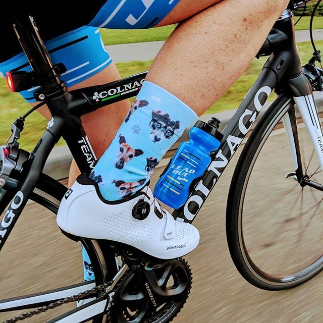 MickyC's tweet image. @suzyb35 and I agree - best #newsockday ever! Thanks @bridgeelle you're a legend 👍 ift.tt/2EAUFMg