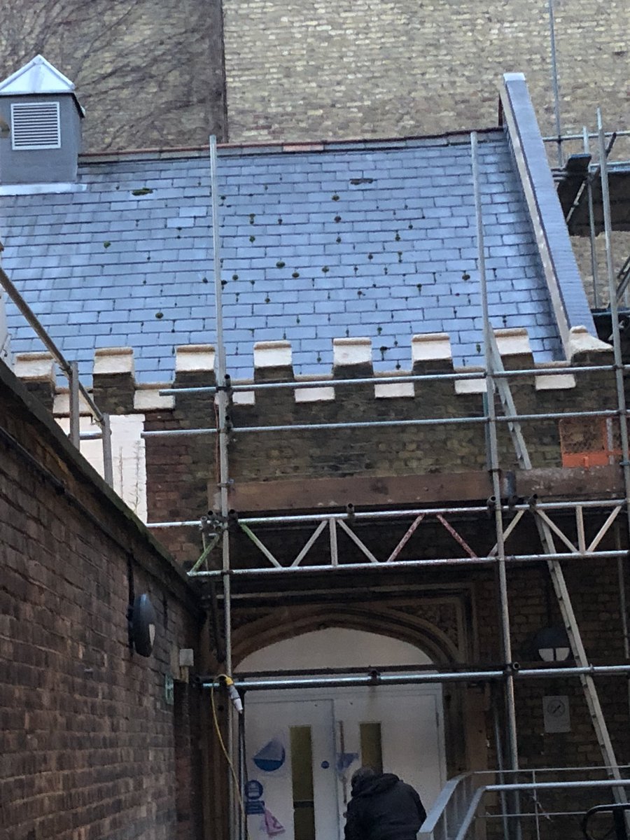 RyanRestore's tweet photo. cleaning done for the year at  #listed #church #london #stone #restoration https://t.co/M4Y92IPfia