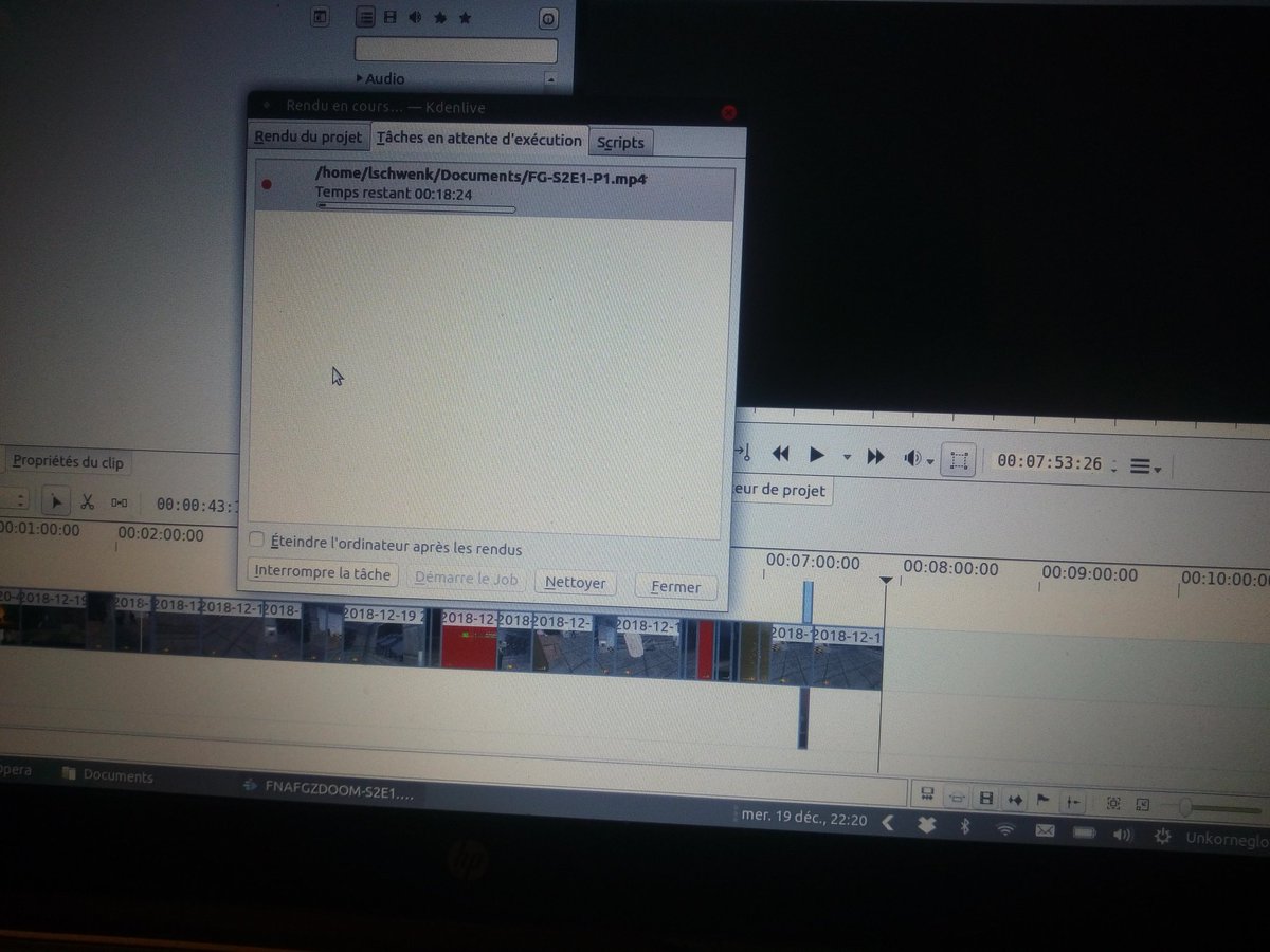 LoskLive's tweet photo. Rendu en cours les gens avec #kdenlive @ubuntu_mate 😀#FNAF #ZDOOM Saison 2 #freddyisback https://t.co/46IHfhbvoP