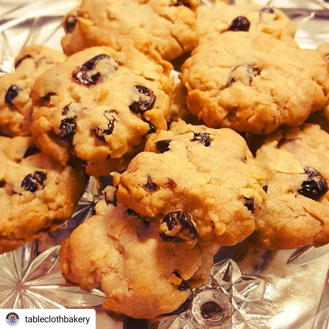 vegan coconut cranberry cookies