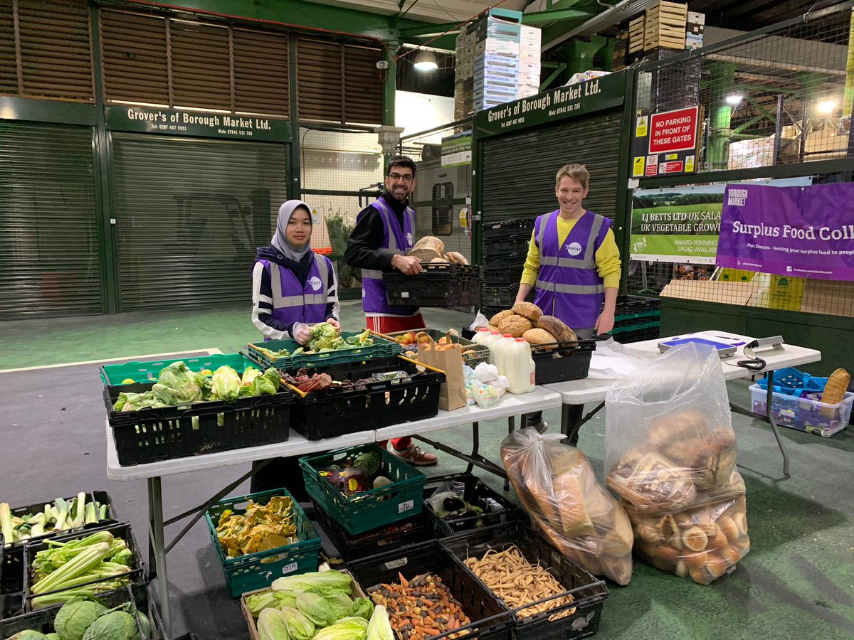 Big thanks to our hero volunteers down at @boroughmarket today delivering veges when some of our charities aren't able to collect!

We have the best volunteers!

#FeelingFestive #Volunteer #FoodWaste #foodwasteheroes