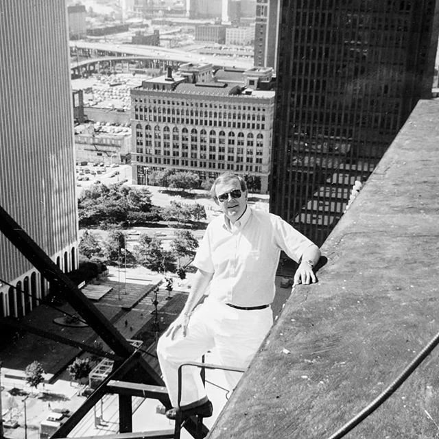 mbstuart's tweet photo. This is my dad years ago from on top of the Liberty Building in Buffalo, NY. #buffalony #buffalove #onebuffalo #architecture #travelBUF #s2s2s2dio #justsaytheword #mainplacemall #mainplace #buffaloplace #libertybuilding https://t.co/FUOhQHJ4om https://t.co/BsKoTwltbe