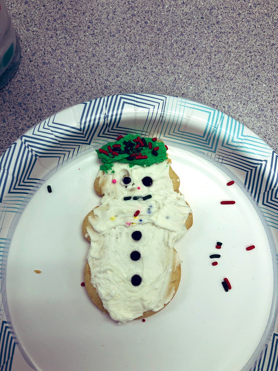 ItsMsHilbert's tweet photo. Say hello to my #WRMSmasCookies in celebration of #20DaysOfWRMSmas #ReynProud #PrideInOurPack https://t.co/hrOAEuB5yN