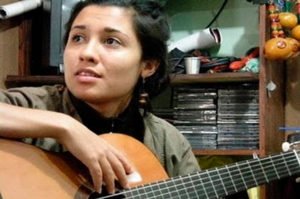 Mandatario Nacional rinde homenaje a la cantautora Solimar Cárdenas
goo.gl/ZZcoSr