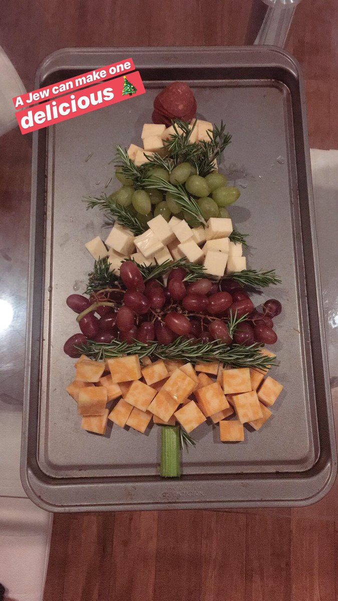 Hey Twitter 👋! It’s been a minute.

Gonna try this out again and to start off here is the wonderful 🧀 🎄 I made for a work party. #ChristmasTreeCheeseBoard