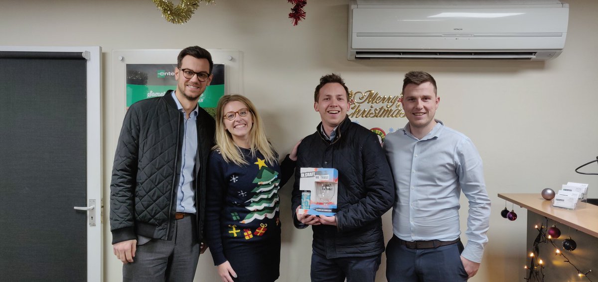 EracU502's tweet photo. Mike Bailey smashed sales and service today - the whole teams got involved to celebrate his achievements! Amazing job Mike, keep up the fab work 😎👊🌠 #oneteamonedream #greenmachine https://t.co/0kbLMK3RNN