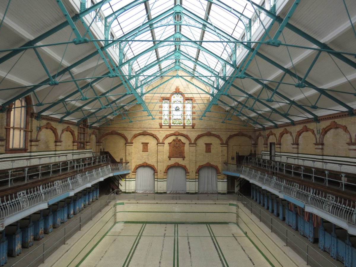 ArtBattleMCR's tweet photo. *ANNOUNCEMENT*

If painting a masterpiece in only 30 minutes in front of 500 people wasn't daunting enough, at our next @ArtBattleMCR, 10 artists will literally be IN THE DEEP END at the beautiful Grade II*listed @victoriabaths 

Tickets on sale 9am Fri: https://t.co/mieHB1IPPr https://t.co/a09h02NOM5