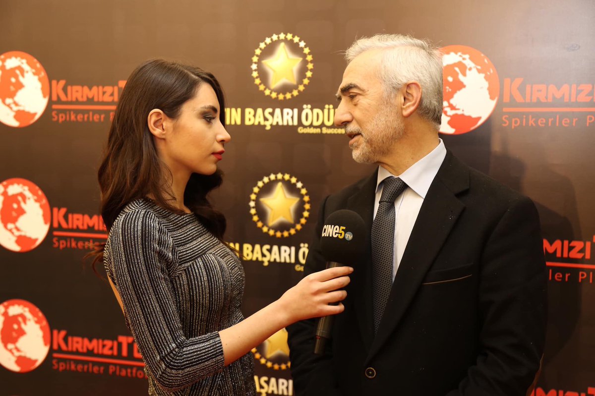 Spikerler Platformu tarafından bu yıl 9.’su düzenlenen Altın Başarı Ödüllerinde Yılın Halka En Yakın Belediye Başkanı ödülünü aldık. Vatandaşlarımızın oylarıyla belirlenen  bu büyük ödüle bizleri layık gören tüm halkımıza teşekkür ediyoruz.