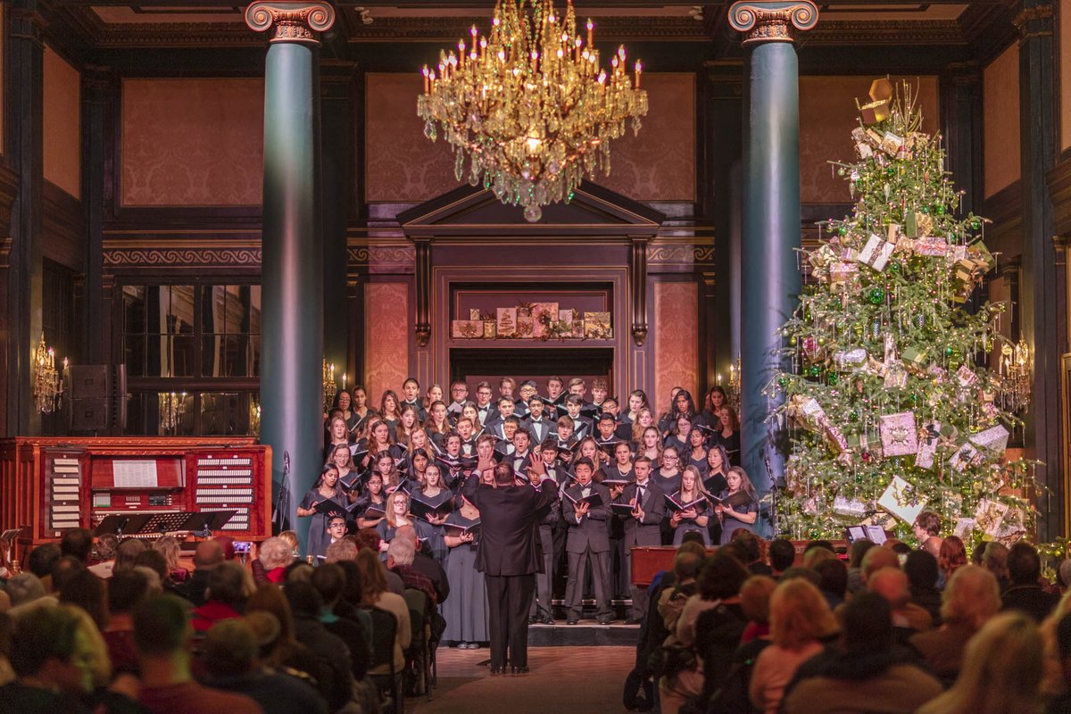 longwoodgardens's tweet photo. Hear the sweet sounds of Christmas with a free holiday performance from the Brandywine Valley Chorale tonight at 7:00 &amp; 8:00 PM in our Ballroom. https://t.co/t2KfjdjeQU https://t.co/xk21jYobLf