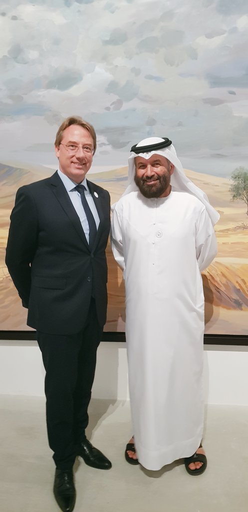 ludovic_pouille's tweet photo. “AbdulQader Al Rais : 50 ans d’art” à @ManaratSaadiyat. 
Ravi de retrouver à #AbouDhabi la rétrospective consacrée au grand peintre contemporain émirien, présentée à l’automne dernier à l’Institut du Monde Arabe à #Paris, aux côtés de SE @NouraAlKaabi.
#DCFE #FranceUAE 🇫🇷🇦🇪 https://t.co/kw8x2Fxddv