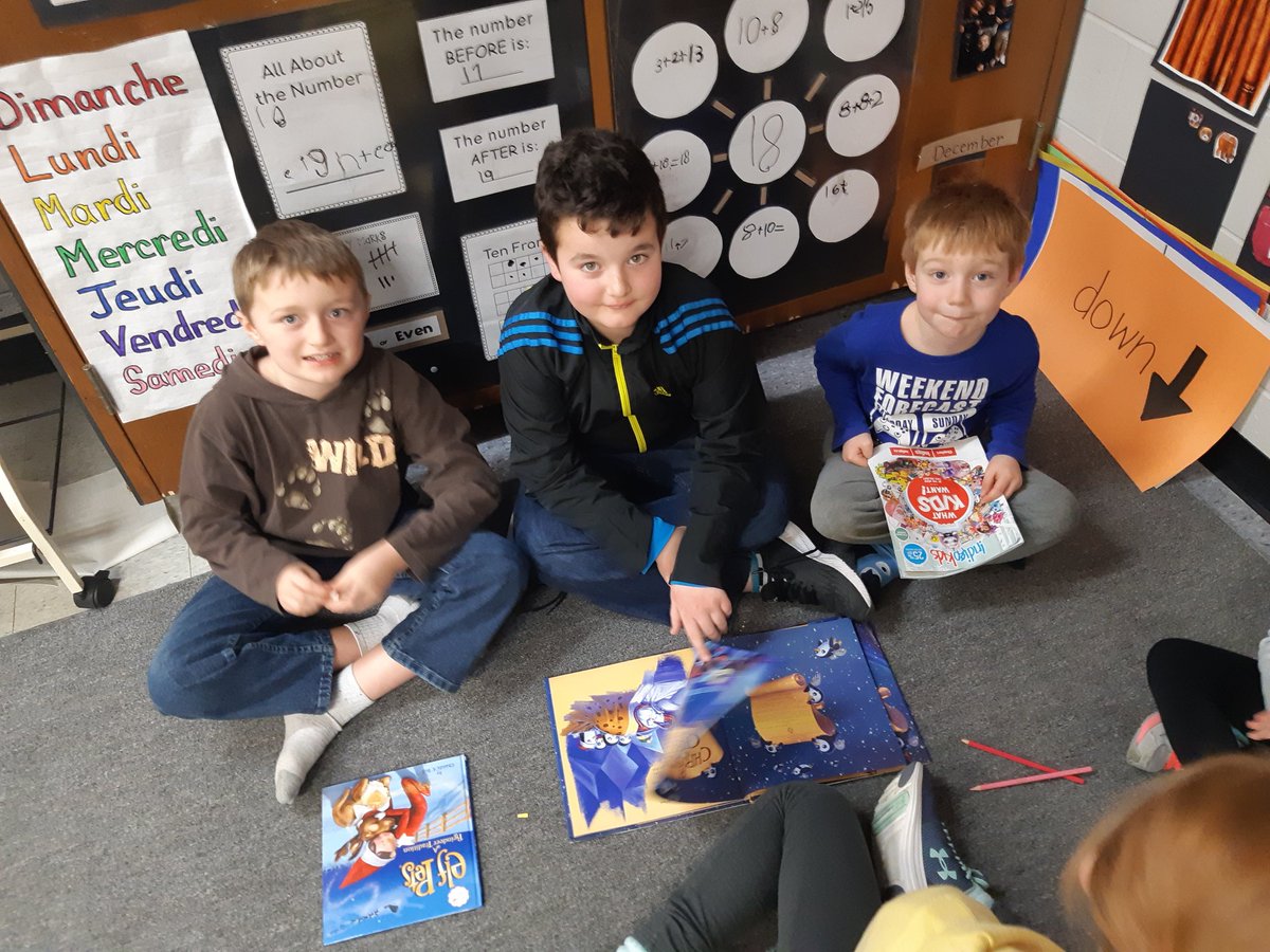 MrsPitrestrose's tweet photo. More Christmas cheer! An afternoon of art, reading, singing and games with our friends in SK/1 https://t.co/WYlMP1WKr5