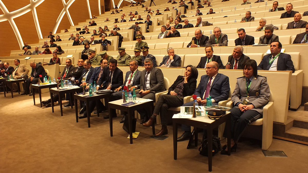 CACIDZ's tweet photo. 18 Décembre 2018 au #CICAlger
Rencontre Nationale : "Réussir les #exportation pour diversifier les #ressources"
Panel 3 : La #logistique : Potentiel existant et #défis à l'#export.
Chef du Panel : M. Abdelkrim REZAL, Directeur au Ministère des Travaux Publics et des #Transports. https://t.co/7ehEbTKSOn